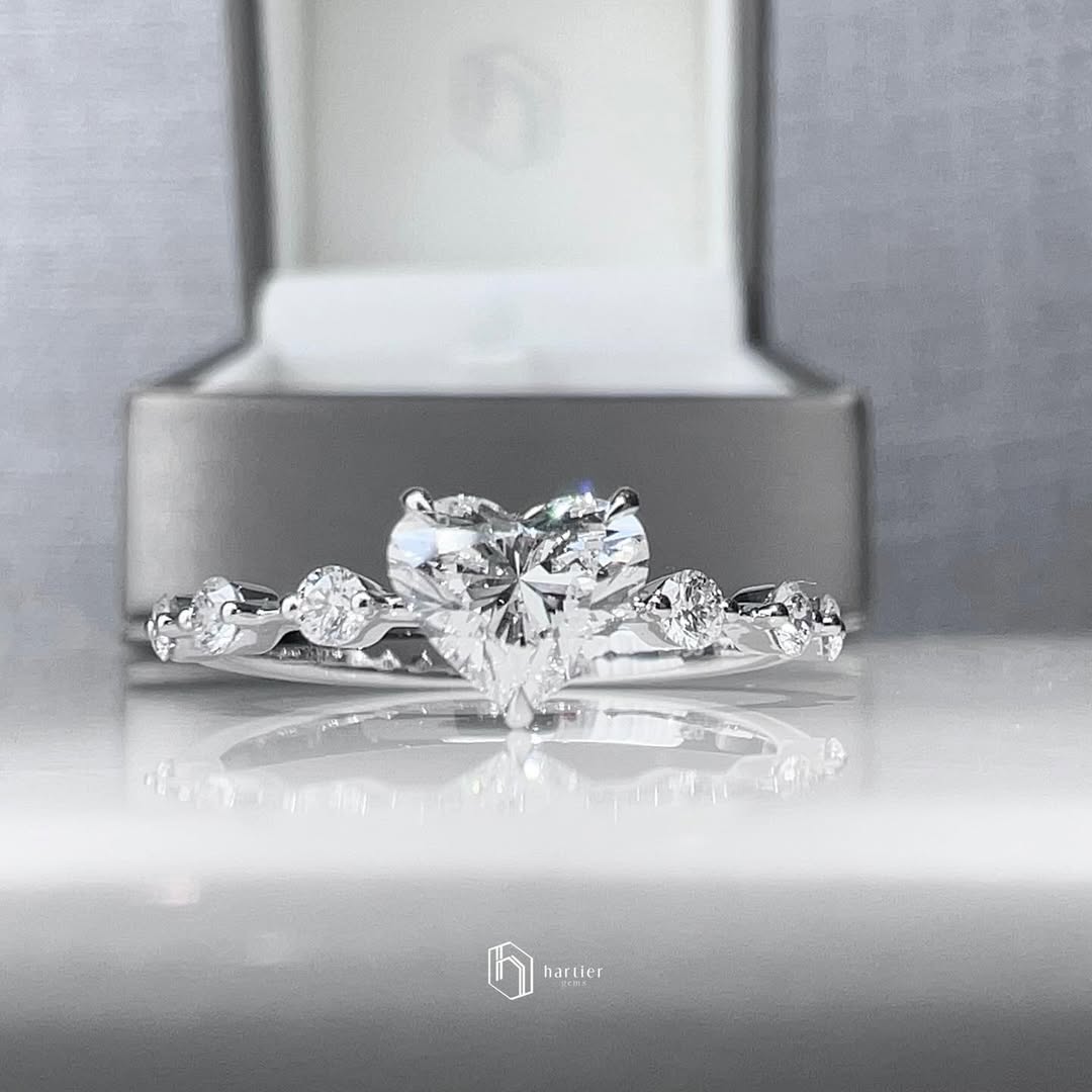 Heart Distance Diamond Solitaire Ring ••🤍••แหวนเพชรชูทรงตัวเรือนที่วางเพชรห่างนิดๆกำลังดี ใส่น่ (1)