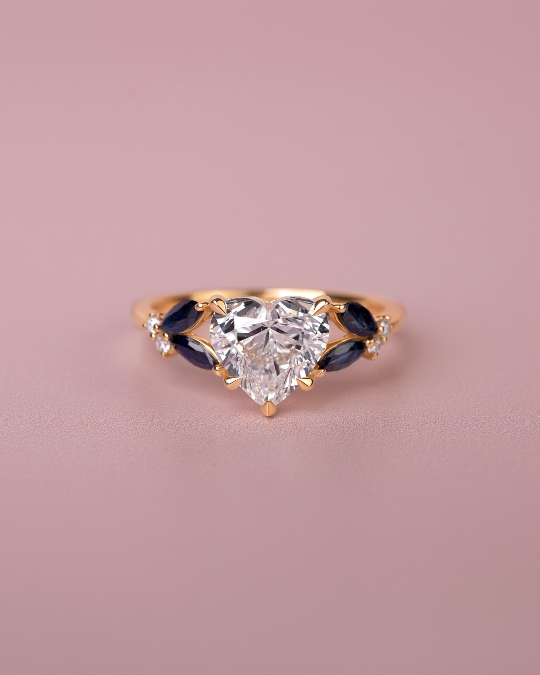 Remind her of your love this Christmas with a stunning custom heart ring made just for her 💖 T