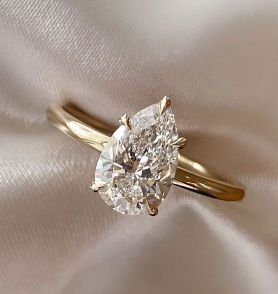 ✨ Los anillos de compromiso no deberían elegirse a la ligera. Cada historia de amor es única, y