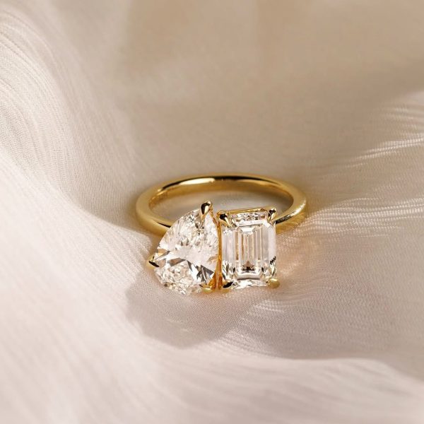 ✨ The Toi et Moi Ring A Symbol of Connection ✨The Toi et Moi (French for “You and Me”) ring is